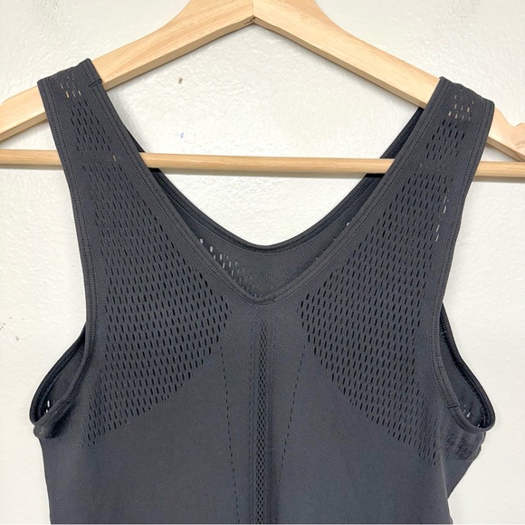Lululemon Womens Black Tank Top Mesh Accent - Picture 3 of 9